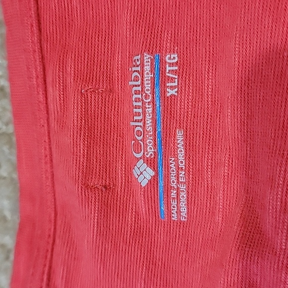 3/$20 Pink Ruche Back Shirt Columbia XL - Picture 4 of 6